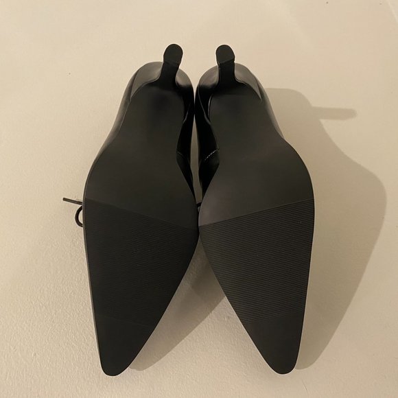 Newport News Shoes Black Croc Lace Up Pump Size 8 - Picture 7 of 9